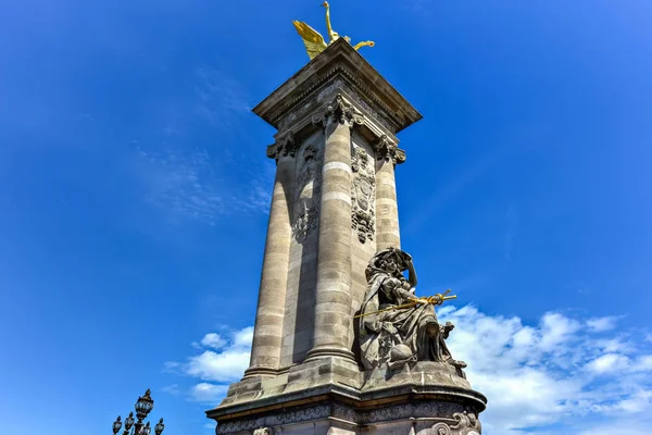 アレクサンドル 3 世橋 - パリ、フランス — ストック写真