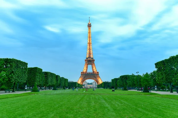 Torre Eiffel - París, Francia — Foto de Stock