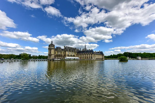 Chateau de Chantilly - France — стоковое фото