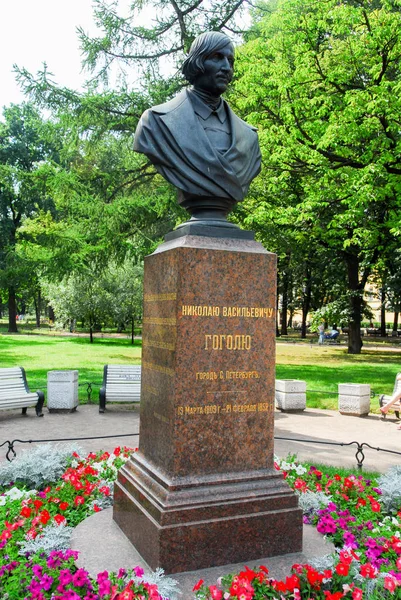 Gogle Monument - Saint Petersburg, Russia — Stock Photo, Image