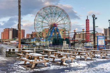 Tekerlek - Coney Island merak ediyorum.