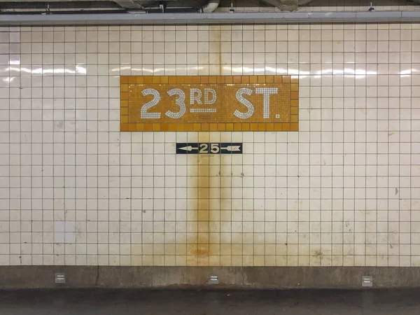 23rd street Metro İstasyonu'na — Stok fotoğraf