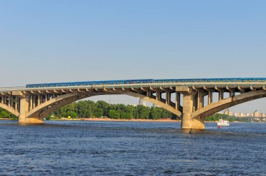 Metro Köprüsü - Kiev, Ukrayna