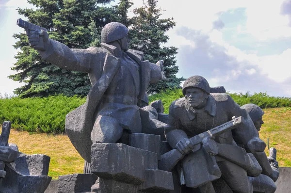 Пам'ятники до Великої Вітчизняної війни - Київ — стокове фото