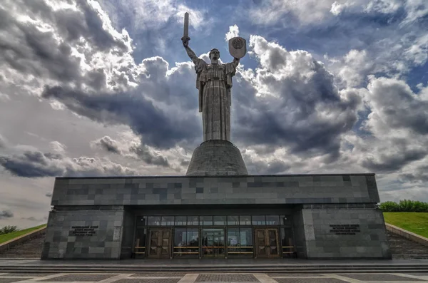 Moderlandet monument - Kiev, Ukraina — Stockfoto