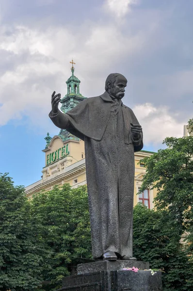 Taras Shevchenko Monument - Lvov, Ukraine — Stok fotoğraf