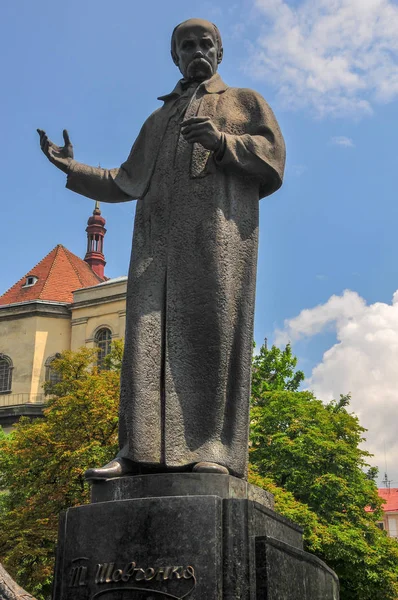 Taras Shevchenko Monument - Lvov, Ukraine — Stock Photo, Image