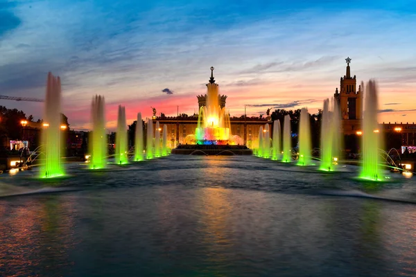 Fonte da flor de pedra - Moscou, Rússia — Fotografia de Stock