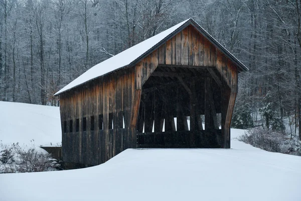 Most přes řeku Brook - Vermont — Stock fotografie