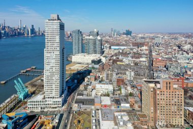 Brooklyn, New York - 17 Şubat 2020: Williamsburg, New York 'taki 1 Güney 1 (1S1) Williamsburg Apartmanı.