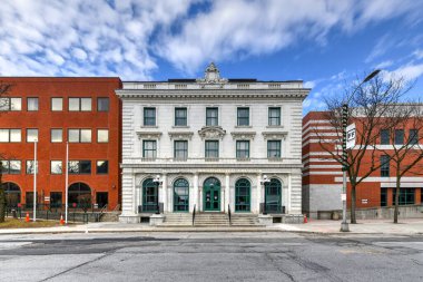 Poughkeepsie, New York - 16 Şubat 2020: Poughkeepsie, New York şehir merkezindeki tarihi YMCA Binası.