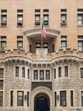 Manhattan, New York 'ta Chelsea Mahallesi' nde 6. Cadde ile 7. Cadde arasındaki 138 Batı 30. Cadde 'deki 23. Polis Karakolu İstasyonu 1907-08 arasında inşa edildi..