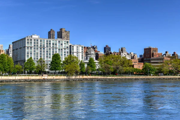 Uitzicht Roosevelt Island Vanuit Rainey Park Queens New York City — Stockfoto