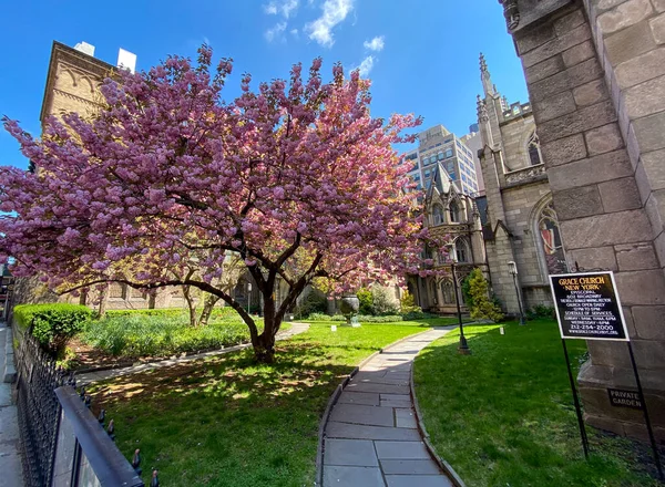 New York City Apr 2020 Grace Church Historic Parish Church — Stock Photo, Image