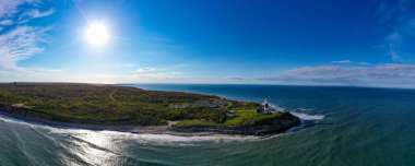 Long Island, New York, ABD 'deki Montauk Deniz feneri ve sahil manzaralı..