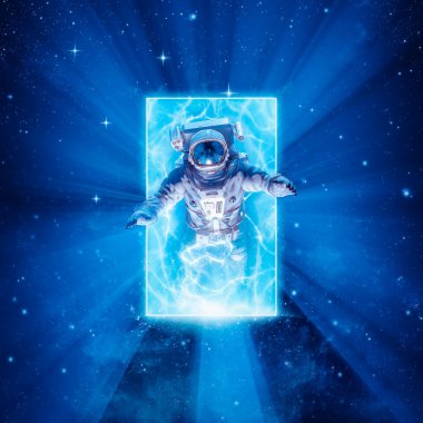 Uzay boşluğundaki parlayan enerji portalından geçen astronotla bilim kurgu sahnesinin başka bir boyutuna / 3D illüstrasyonuna giriliyor