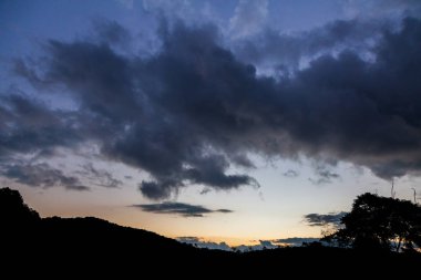 Doi Inthanon Milli Parkı, Tayland güneş doğarken