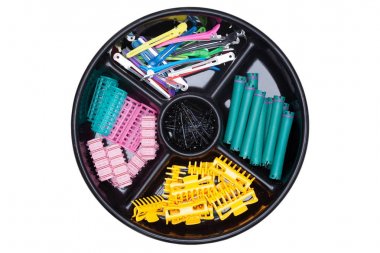 Kalıcı kıvırıcı çubuklar ve renkli saç PIN ayarla