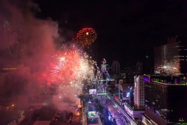 Fyrverkeri nyår Celebration Bangkok, Thailand - 31 December, — Stockfoto