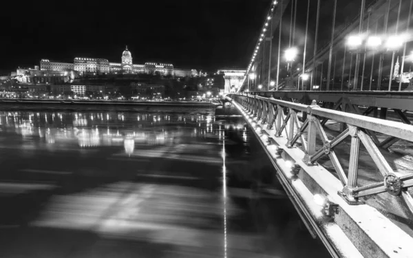 Ponte Catena Budapest Con Parlamento Notte Bianco Nero Foto Stock Royalty Free