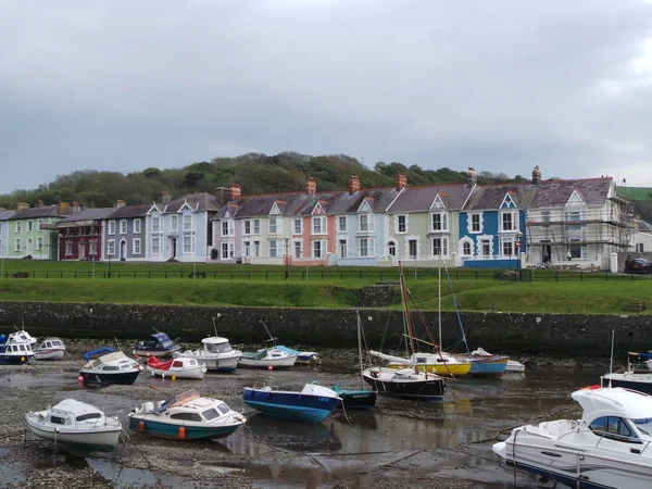 Boten in haven — Stockfoto