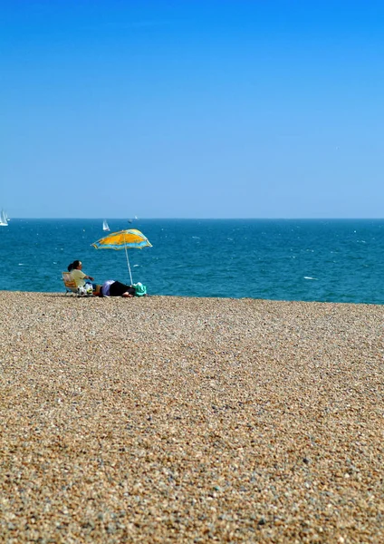 Καλοκαίρι παραλία brolley — Φωτογραφία Αρχείου