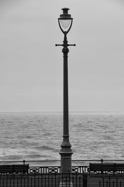 Palo lampada mare — Foto Stock