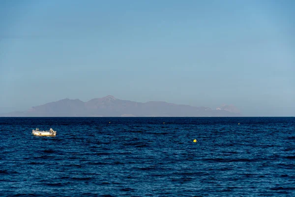 Μοναχικό σκάφος του Αιγαίου — Φωτογραφία Αρχείου