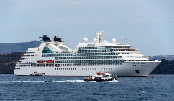 Kreuzfahrtschiff auf Odyssee — Stockfoto