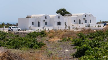 Beyazlatılmış tatil evleri