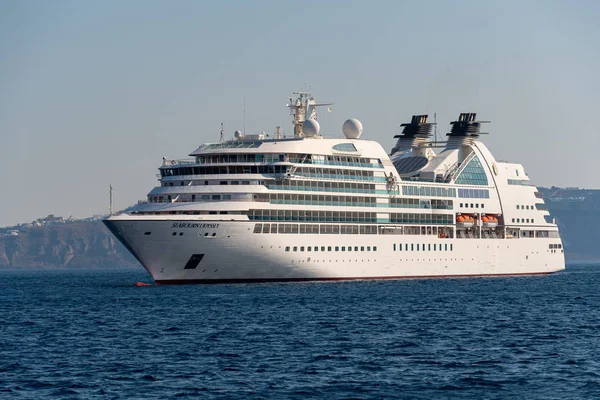 Kreuzfahrtschiff auf Odyssee — Stockfoto