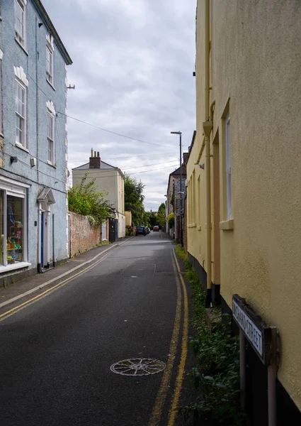 Una calle de pueblo británica — Foto de Stock
