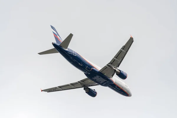 Хитроу Великобритания Августа 2019 Года Регистрация Аэрофлота Airbus A320 214 — стоковое фото