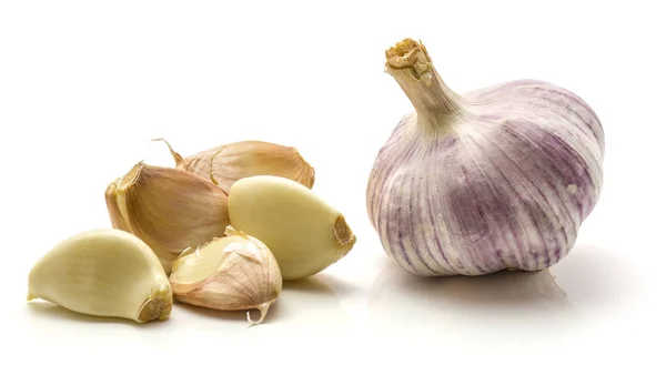 Knoblauch isoliert — Stockfoto