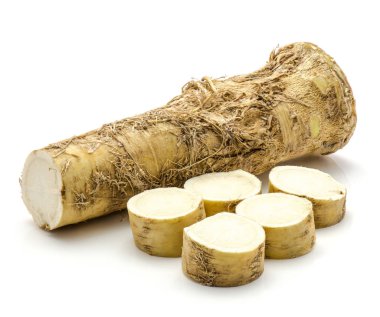 İzole horseradish kök