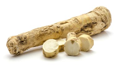 İzole horseradish kök