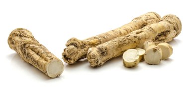 İzole horseradish kök