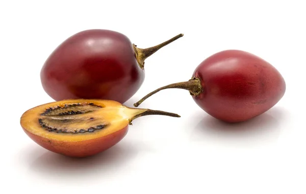 Tamarillo isolato — Foto Stock