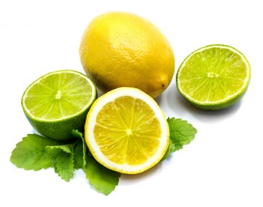 narenciye meyve üzerinde beyaz izole