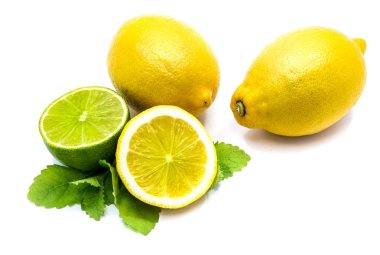 narenciye meyve üzerinde beyaz izole
