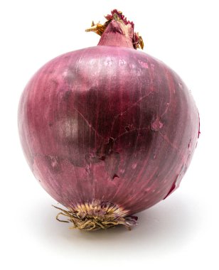 Kırmızı soğan beyaz üzerine izole