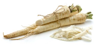 İzole maydanoz kökü