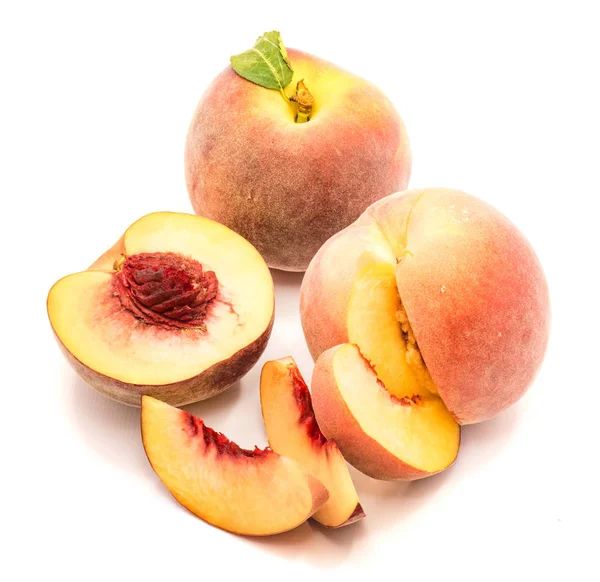 Peach (persica) isolated — Stock Photo, Image