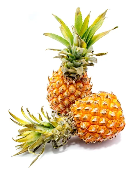 Ананас (ananas), ізольовані — стокове фото