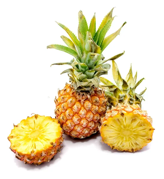 Ανανάς (ananas) απομονώνεται — Φωτογραφία Αρχείου