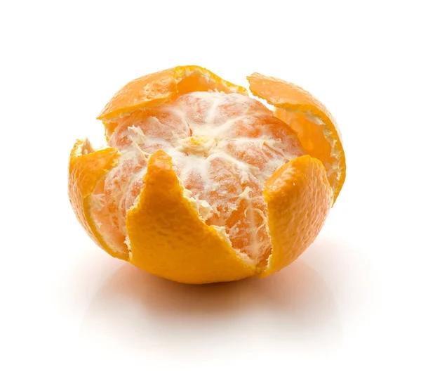 Mandarina fresca aislada — Foto de Stock