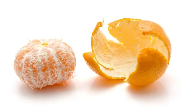 Mandarina fresca aislada — Foto de Stock