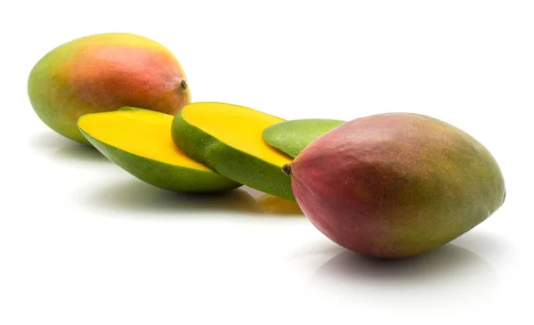 Свіжих манго, ізольовані — стокове фото