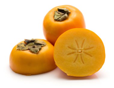 Trabzon hurması Kaki beyaz arka plan üzerinde izole bir bütün iki yarıya