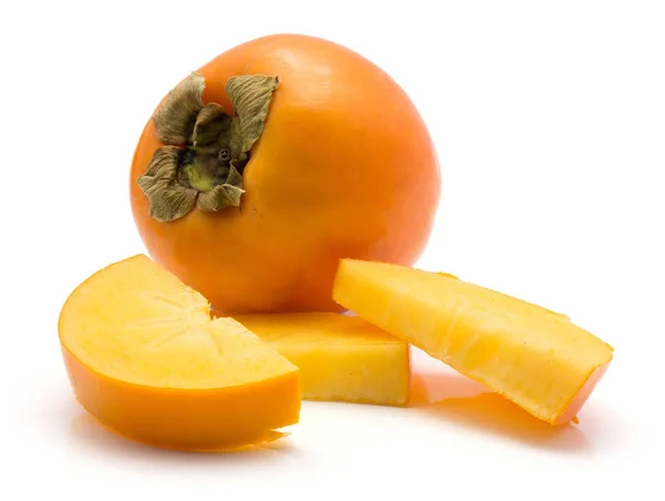 Persimmon Kaki Isolert Hvit Bakgrunn Ett Hele Tre Halve Skiver – stockfoto